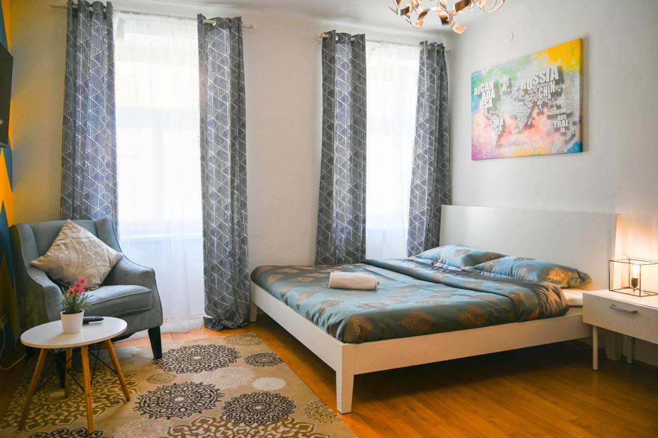 Backpacker Apartment Bahnhof เวียนนา ภายนอก รูปภาพ